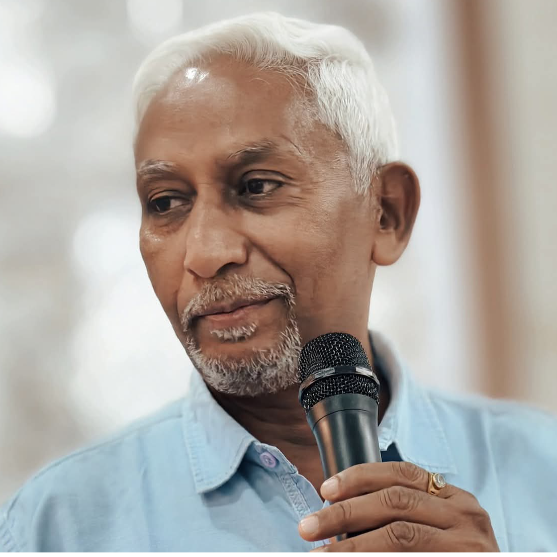 Author: ગુણવંત વ્યાસ
